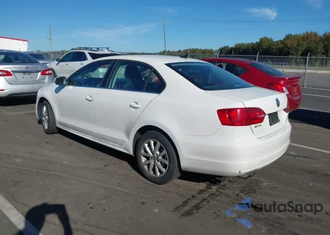 2013 Volkswagen Jetta 2.5L Se z USA, uszkodzony, nr VIN 3VWDP7AJ1DM438927